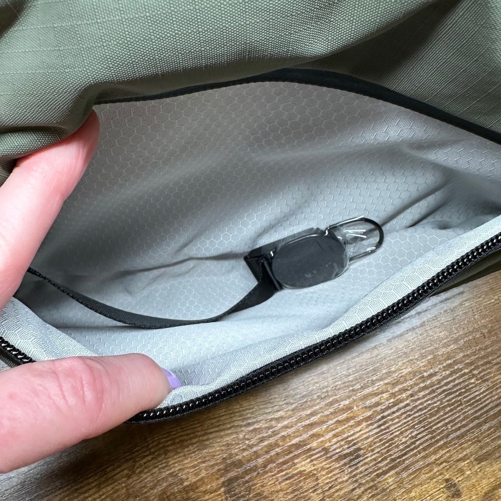 NEW Alpaka Metro Crossbody Bag Green Axoflux 210D Left Shoulder Business Travel - Picture 6 of 10
